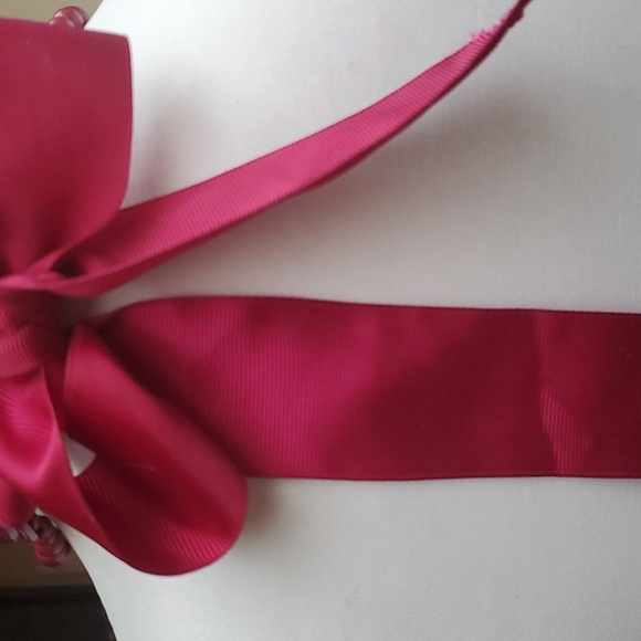 Unusal Necklace - Picture 3 of 4